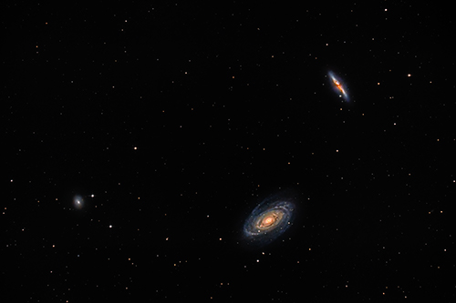 NGC3031 (M81) Bodes-Galaxy und NGC3034 (M82) Cigar-Galaxy und NGC3077 © 2021 by Tobias Wittmann · wittinobi
