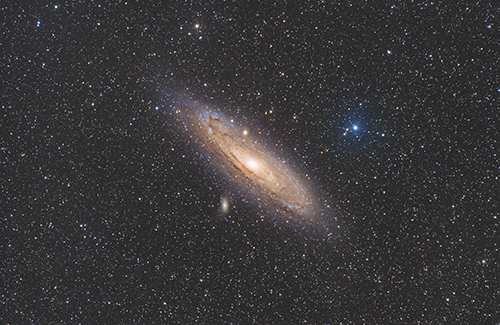 NGC224 (M31) Andromeda-Galaxy und NGC205 (M110) und NGC221 (M32) © 2022 by Tobias Wittmann · wittinobi